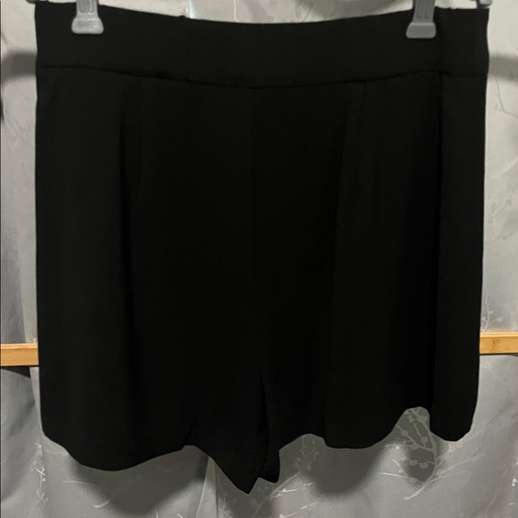 Skies Are Blue Classic Black Mini Skirt - Picture 4 of 4